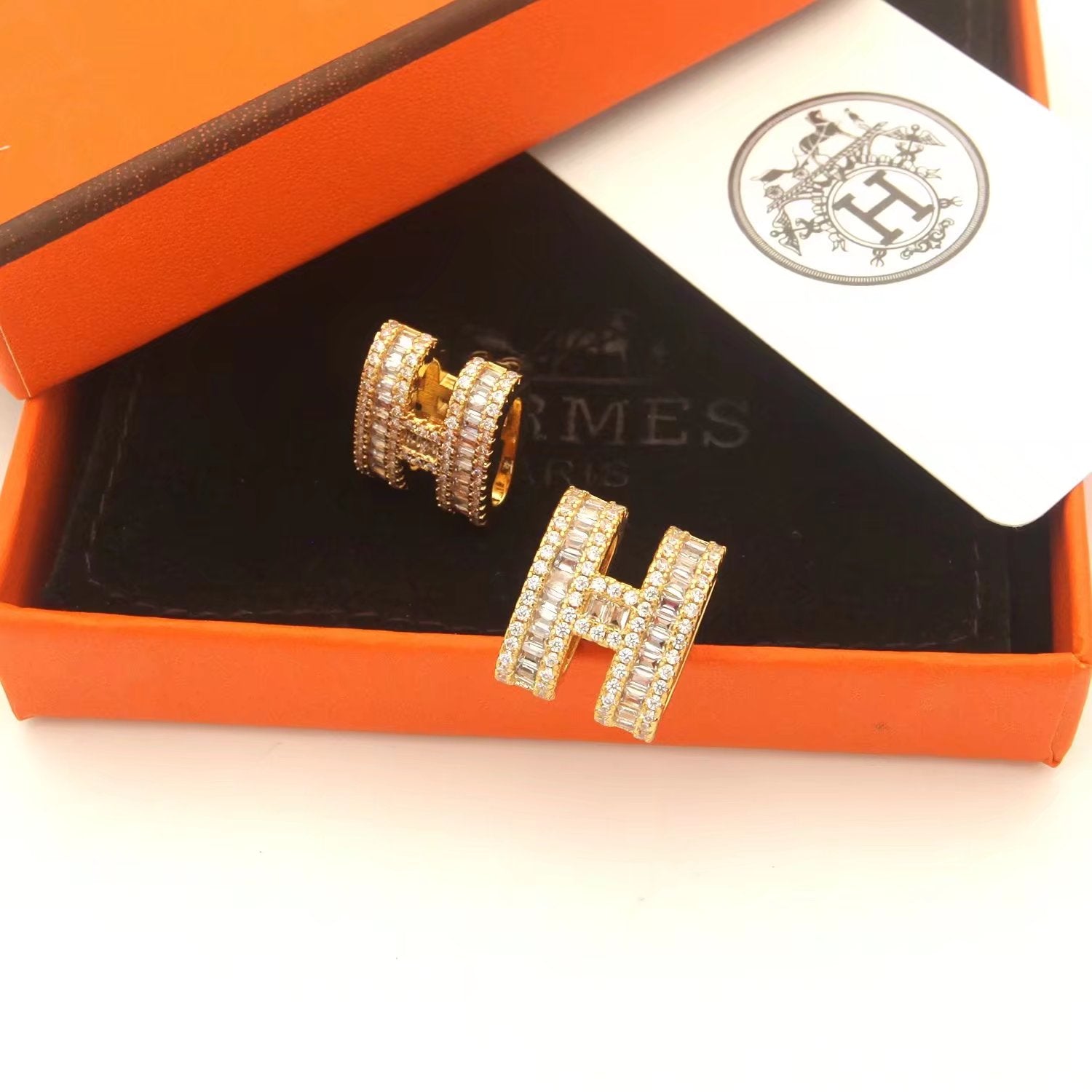 18K Pop Hermes Diamonds Earrings